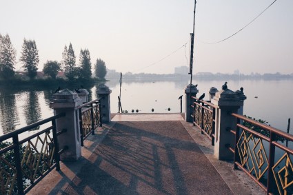 แก่น-นคร